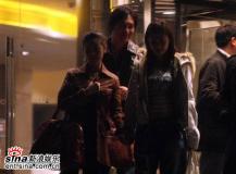 独家组图：黄晓明新女友曝光应采儿夜店见公婆