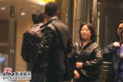 独家组图：黄晓明新女友曝光应采儿夜店见公婆