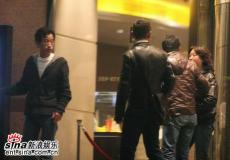 独家组图：黄晓明新女友曝光应采儿夜店见公婆