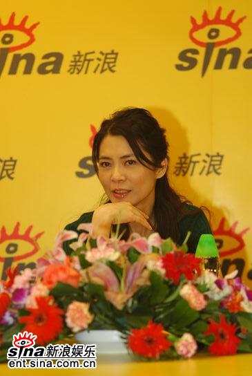图文：金牌制作人柴智屏新浪聊天-酷毙眼神