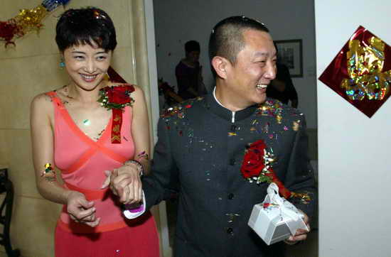 张黎杭州宣传《军人机密》 称老婆刘蓓最八卦