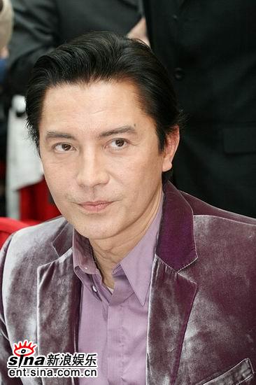 尊龙版康熙成都寻女主角邓建国边选角边招生