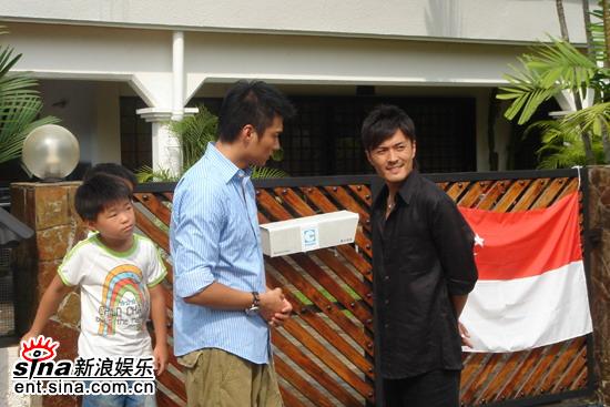 于小伟与伍宗德《超级男女》首次合作以茶会友