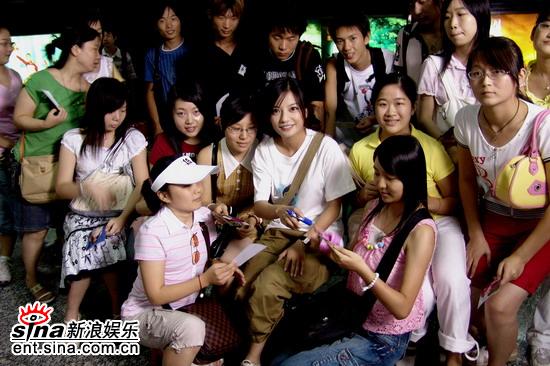 《谢谢你曾经爱过我》赵薇地铁站“突围”(图)