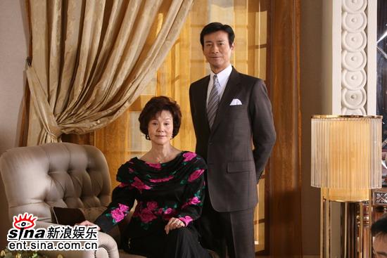 归亚蕾追加5套礼服《荣归》胜似个人时装秀(图)
