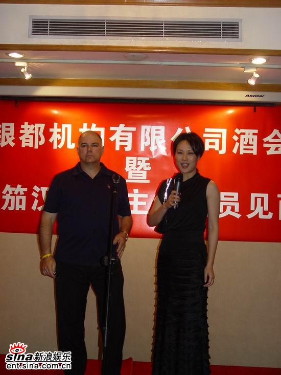 宁静罗嘉良邬君梅亮相《胡笳汉月》酒会(组图)