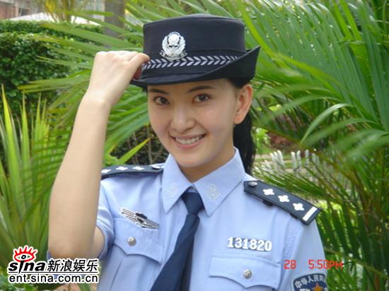 《非常女警》热拍 何苗海南"警花出更(组图)