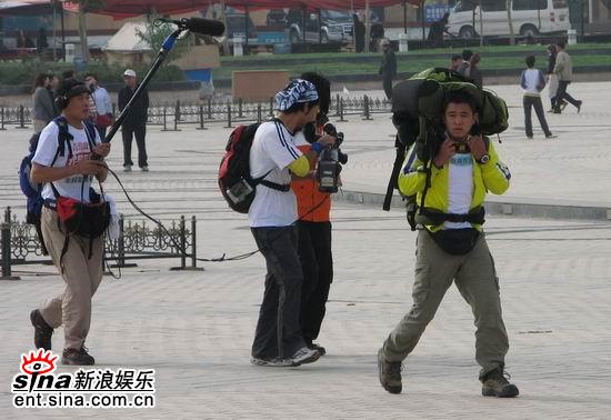 李好黄露再起争执女明星纷纷感谢搭档组图