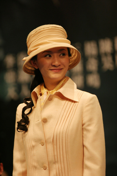 李小冉隋俊波同门姐妹花《夜幕》变情敌(组图)