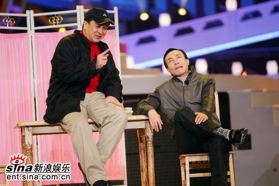 图文：北京春晚明星大腕云集--黄宏巩汉林演小品