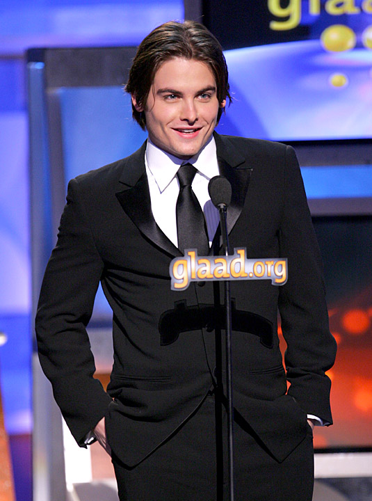 ͼģ17GLAADɼ佱--KevinZegers