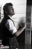 组图：于小伟复古写真演绎中国版詹姆斯·迪安