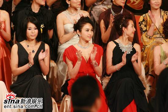 图文：TVB39周年台庆颁奖--为得奖者鼓掌