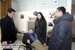 《前妻》剧组集体改本子温峥嵘大方让戏(组图)
