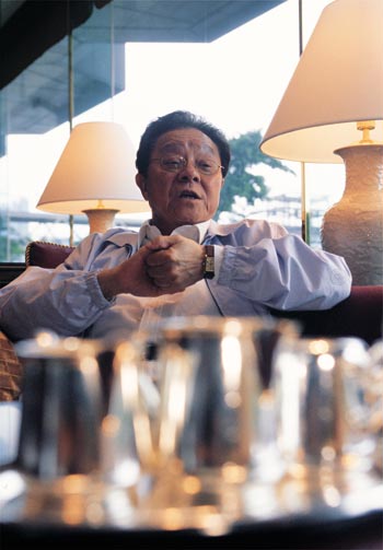 著名演员兼马评人董骠生前照片--随和可亲(图)