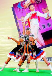 11岁郑天晓考入北京舞蹈学院附中 本报小艺术