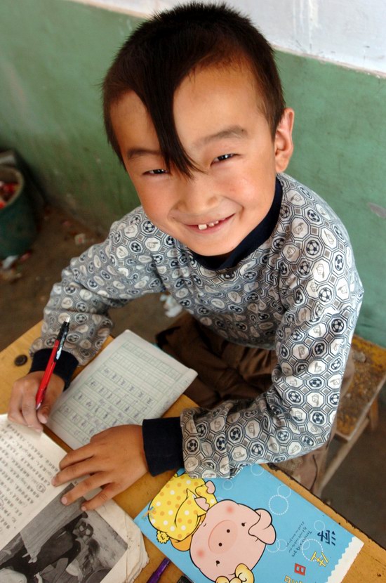 资料图片:我要上学行动河北小学生-李雷