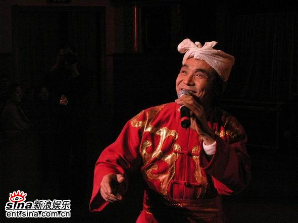 资料图片:2005北京新春音乐会--王向荣演唱
