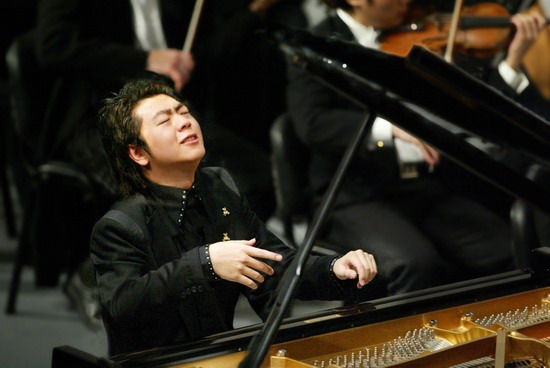 郎朗:成功钢琴家就该是万人迷 最美琴音献香港