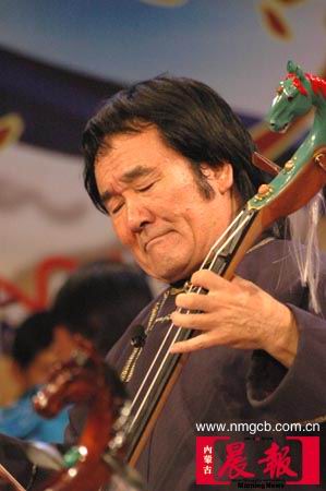 齐-宝力高载誉而归马头琴首次奏响维也纳(图)
