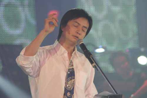 李泉助阵彩铃大赛决赛精彩演出折服观众(组图)