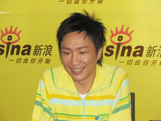图文：郑中基做客畅聊上海个唱--妈妈教上海话