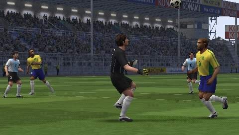 PSP版《实况足球9》最新清晰画面(12)_游戏新