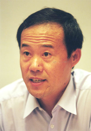 图文:万科董事长王石荣获2003年13地产英雄称