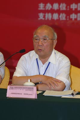 中国建筑装饰协会名誉会长,建设部原副部长张恩树