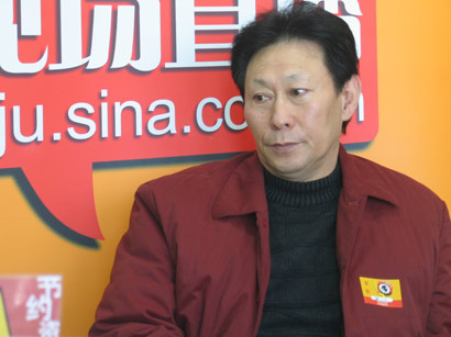 图为华日家具掌门人周天堂