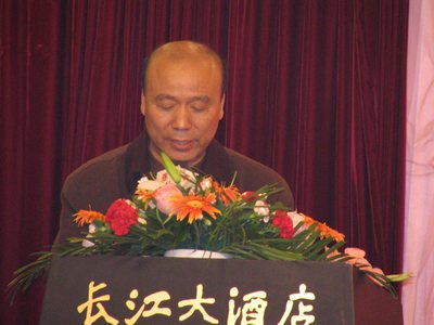 湖北省建筑装饰协会秘书长何木松先生致贺语_