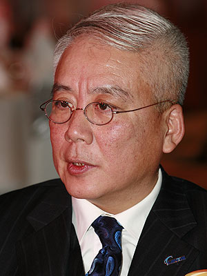 图文:2006中国地产慈善之夜嘉宾王若雄