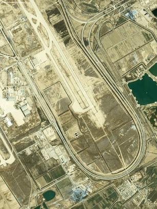 组图:巴格达的萨达姆国际机场的卫星照片