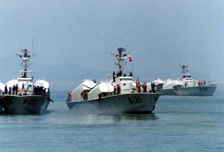 资料:中国海军21型导弹艇