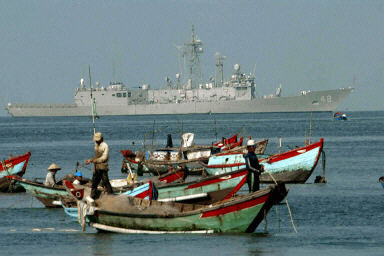 图文:美国海军护卫舰对越南实现历史性访问_新
