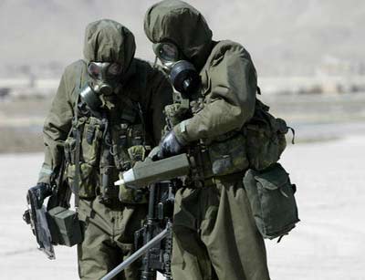 驻阿富汗国际安全部队举行防生化演习(组图)