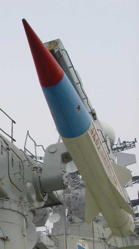 图文:基辅号航母上的SA-N-3B舰空导弹及其发