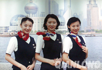 航空公司招贴美女对对碰：未睹先闻三分笑(图)