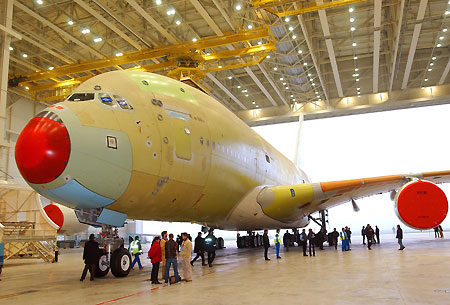 组图:已基本总装完毕的世界上最大的客机a380