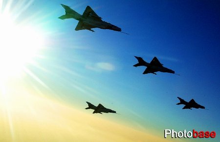 济南空军新年训练加强远海作战演练(组图)