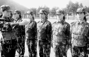 八个女大学生　一个民兵哨所(组图)