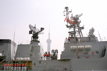 泰国皇家海军护卫舰访沪(组图)