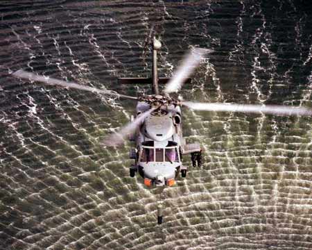 美海军MH-60R直升机水下/水面战系统研制成功
