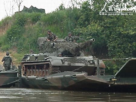 组图:巴西陆军装甲战斗车辆(3)