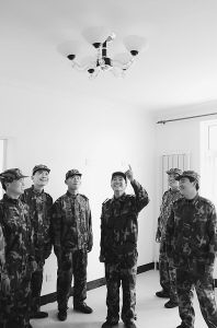 士官公寓刚建成(组图)
