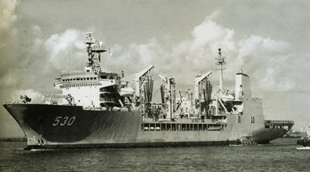 台湾海军第一舰：武夷级战斗补给船(组图)