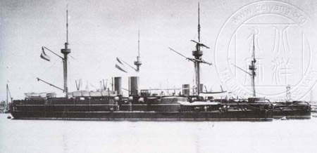 北洋水师定远号纪念舰靠泊威海港(组图)