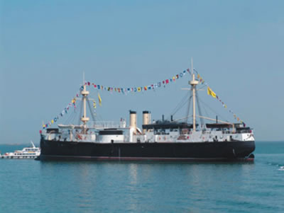 北洋水师定远舰重归威海港将作为军舰博物馆开放