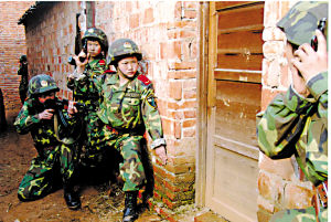中国特警：又添女兵队(组图)
