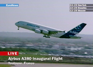 世界最大客机空中客车A380成功起飞(附图)